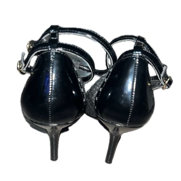 Tahari Brianna Black Patent Tip Leather T-Strap Heels, Size 8.5M - Picture 4 of 12